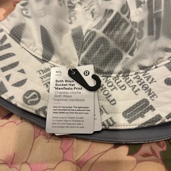 Lulu Both ways, bucket, hat, manifesto, print BNWT - Picture 2 of 5